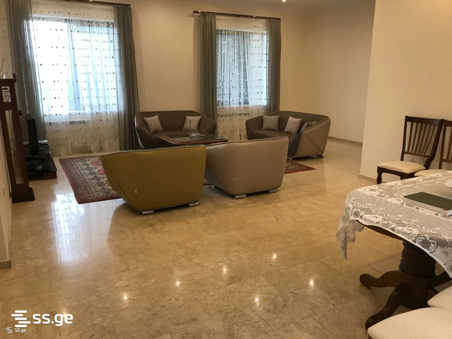Частный дом, 900 м², 11 комнат, $4000/месяц
