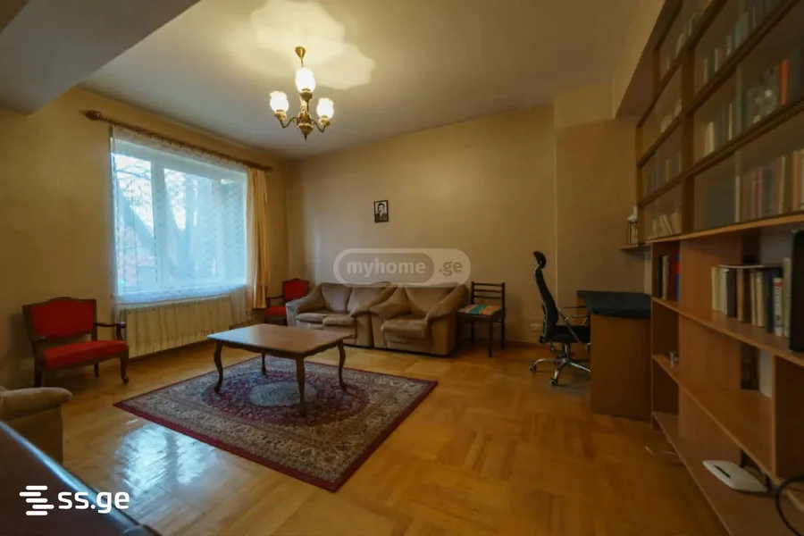 3 room Flat for rent. Vera