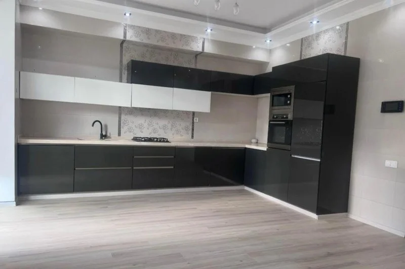 Проспект Илии Чавчавадзе, 21: 5-комнатная, 380,0 м²