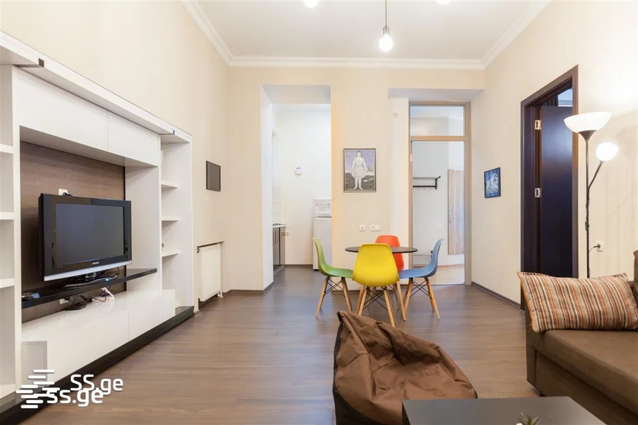 3 room Flat for rent. Vera