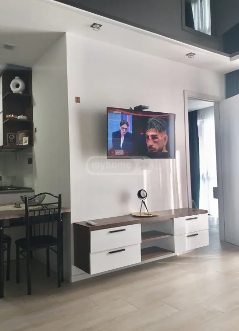 3-комнатная квартира, 80 кв.м, 2 спальни, $850