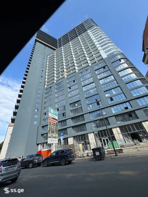 4-комнатная квартира в Тбилиси