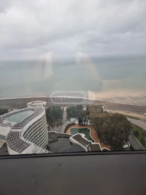 Квартиру 1+1 с прямым видом на море и премиальным ремонтом в комплексе Porta Tower