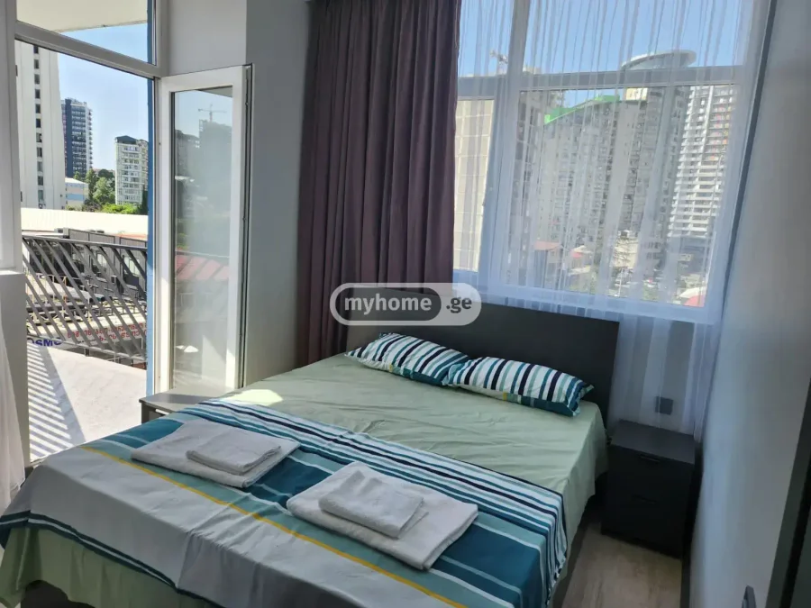 3-комнатная квартира на ул. Багратиони, $120000