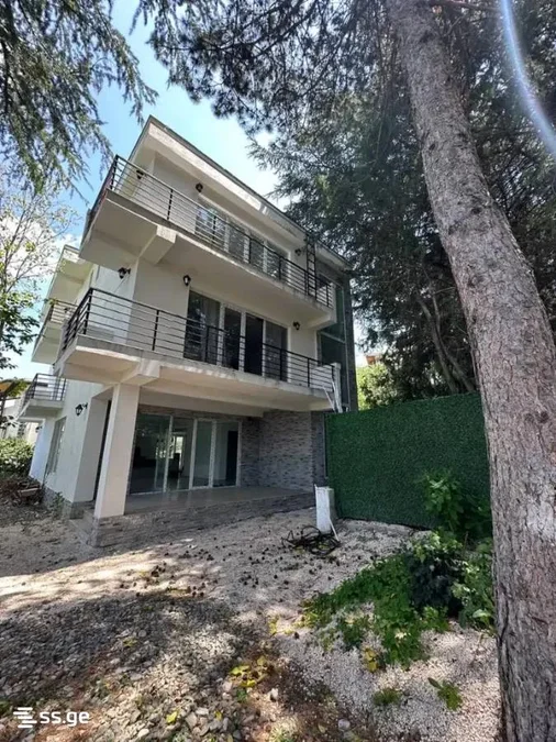 8 room Private House For Sale. Ortachala
