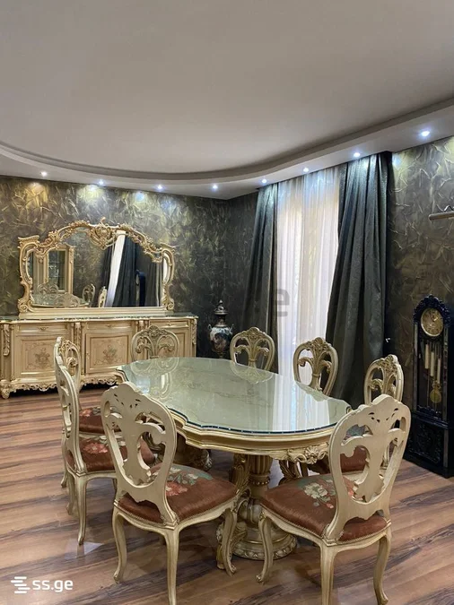 6-комнатная квартира