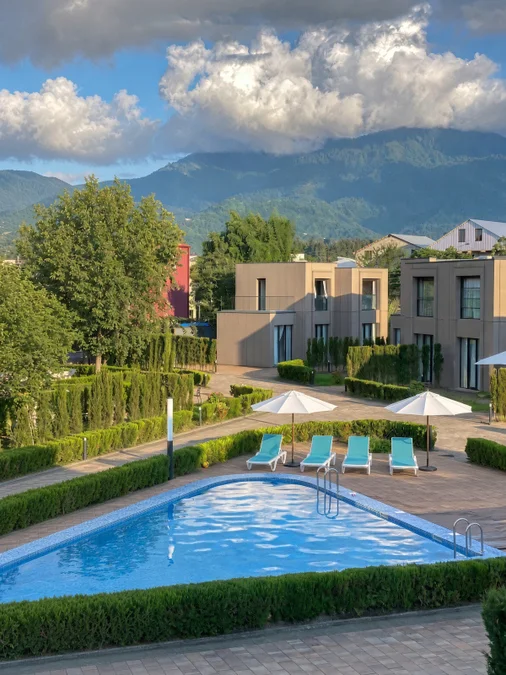 Modern villa 500m from the sea