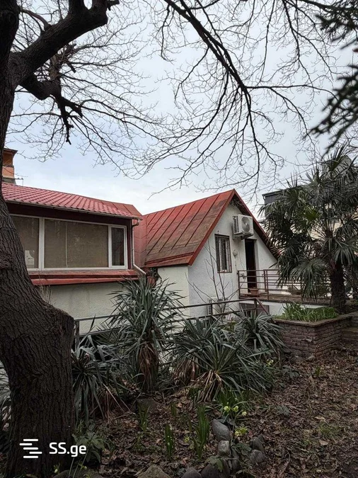 6 room Private House For Sale. Vake