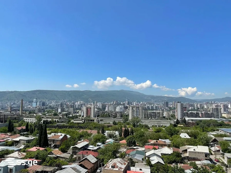 5-комнатная квартира на продажу. Надзаладеви