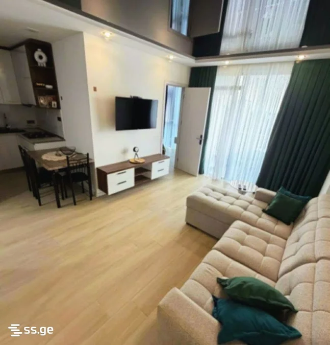 3-комнатная квартира, 80 кв.м, 2 спальни, $850
