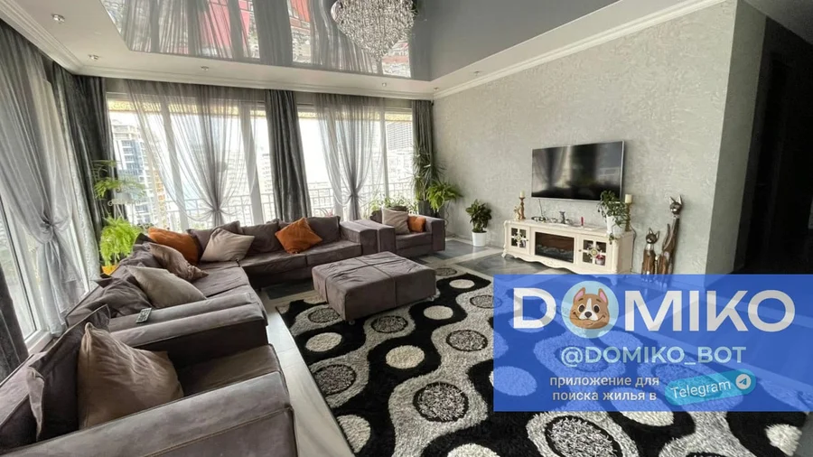 3+1 комнатная квартира, 200 м²