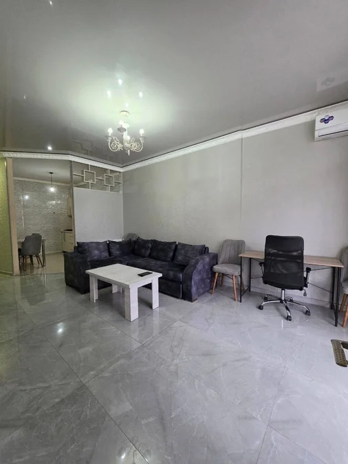3-комнатная квартира с 2 спальнями, Кобаладзе 15, $600