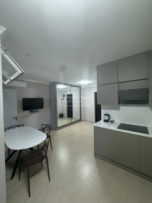 3-комнатная квартира, 54 м², $550