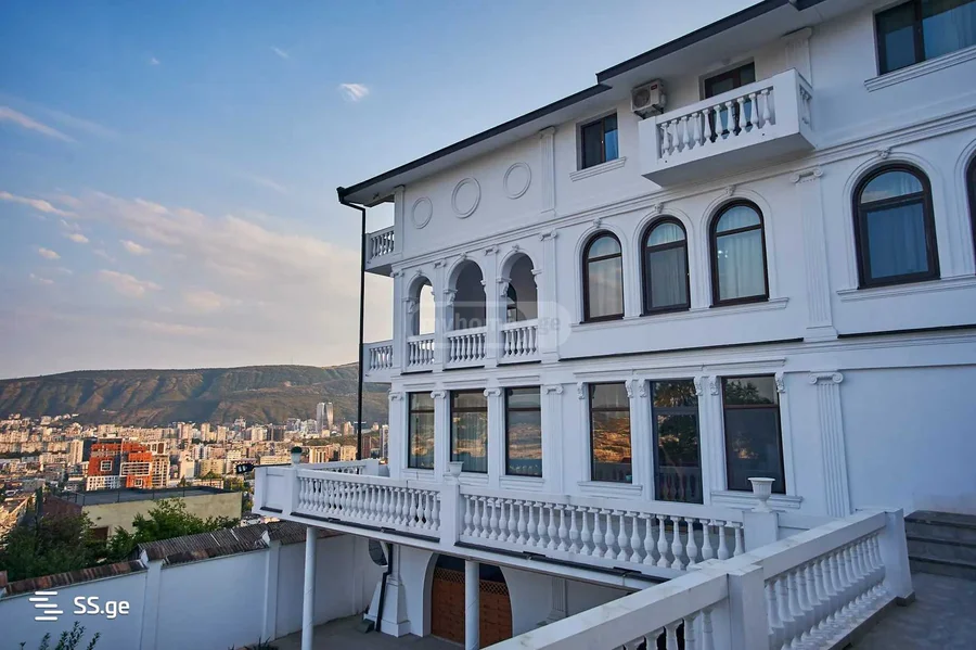 Room Hotel For Rent. Vedzisi