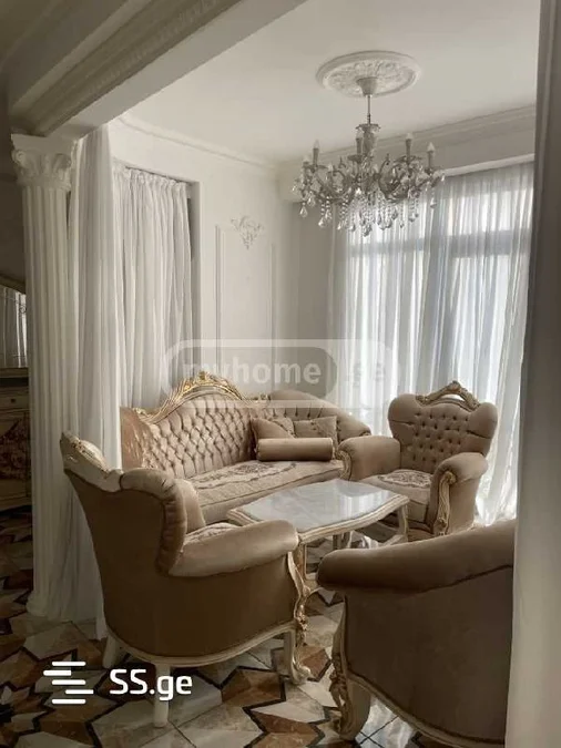 КВАРТИРА 101 м² С РЕМОНТОМ В КЛАССИЧЕСКОМ СТИЛЕ