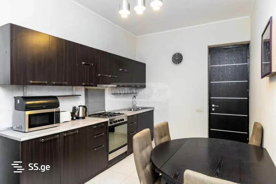 3 room Flat For Rent. Vera