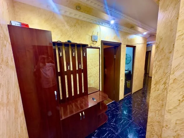 3 комнатная квартира у парка 6 Мая, $600