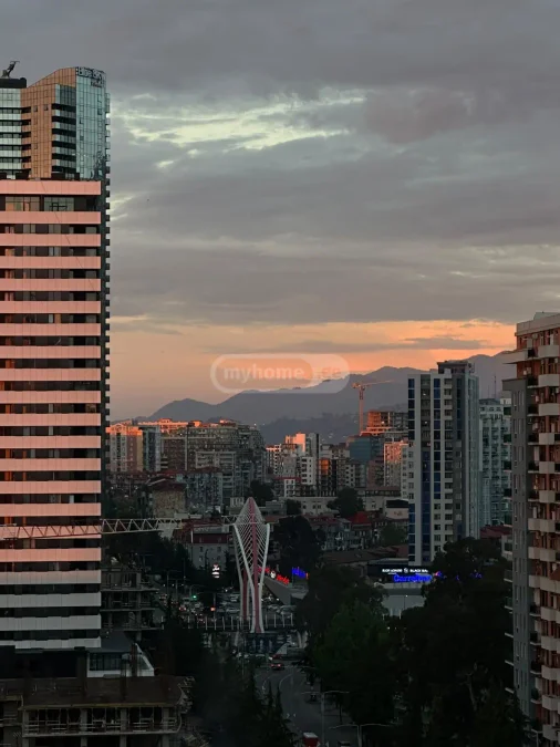 1+1 на ტბელ აბუსერიძის ქ. 45 ხიმშიაშვილის უბანი