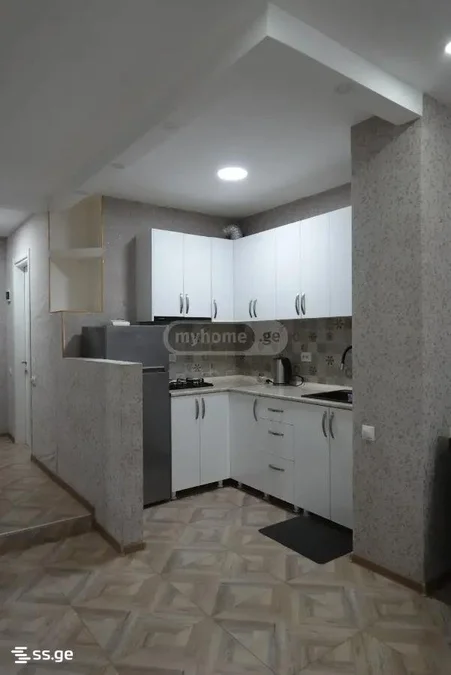 1+1 на Sherif Khimshiashvili St 8 Khimshiashvili District