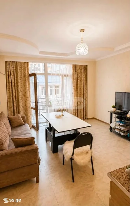 1+1 на Такаишвили улица 5 Bagrationi District