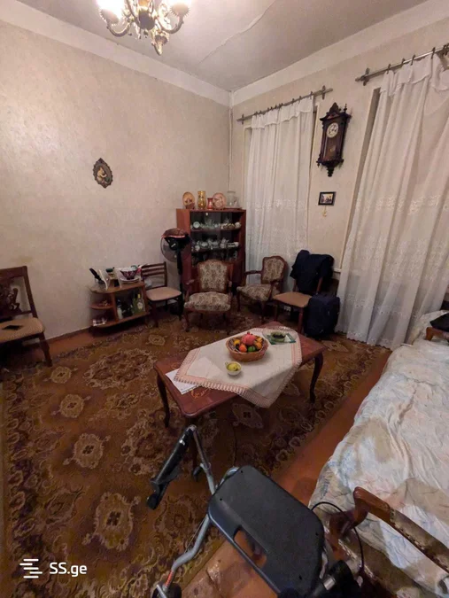4 room Private House For Sale. Isani