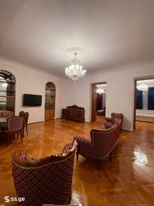 5 room Flat For Sale. Sololaki
