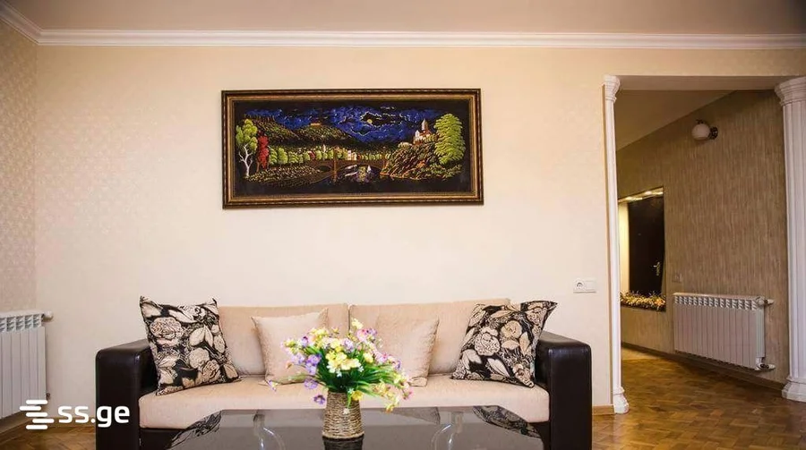 3 room Flat For Sale. Avlabari