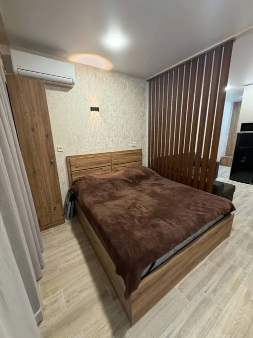 Студия , $400 до августа