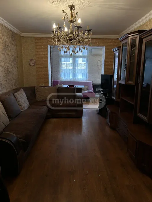 2 комнатная квартира у парка, $539
