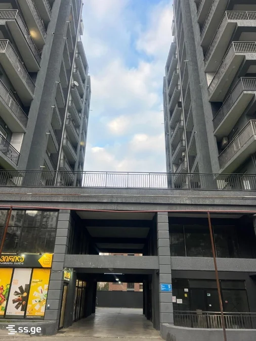 3 room Flat For Sale. Lisi lake