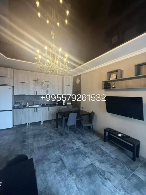Квартиру 1+1 по улице Парнаваз мепе, 60/62 ( Старый Батуми )