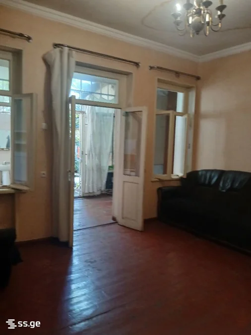Коммерческое помещение на Tsotne Dadiani St Chugureti