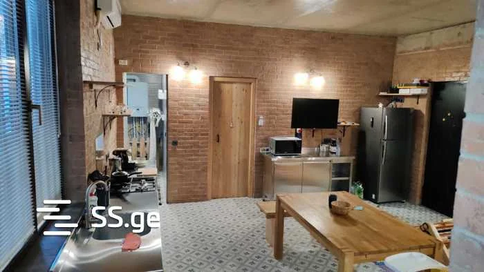 2 room Flat For Rent. Isani