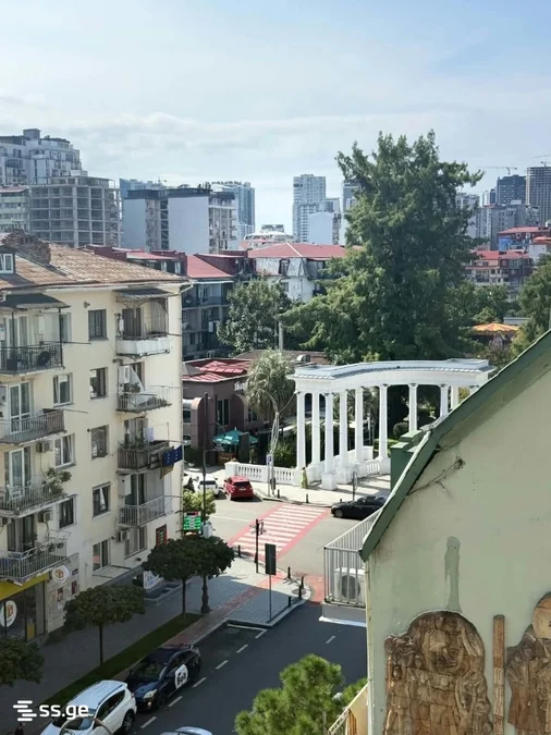 1+1 на Old District 60 Old Batumi District