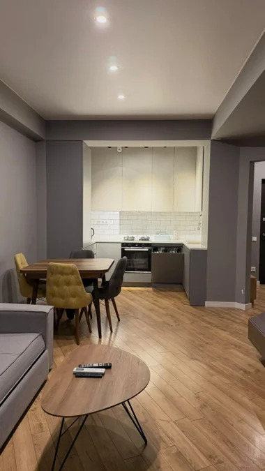 Арчи Исани: 3-комнатная, 90,0 м²