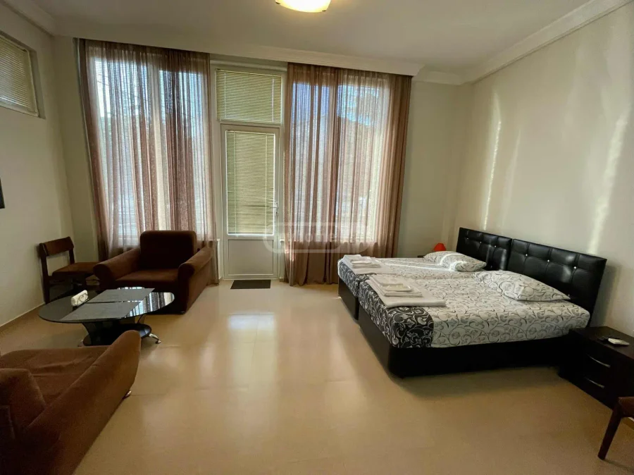 1+1 на Sh. Rustaveli Ave. 10 ძველი ბათუმის უბანი