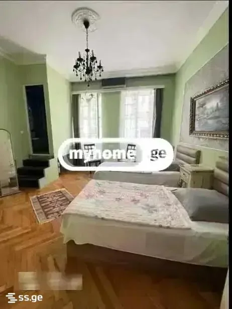 Отель на 8 комнат, Мтацминда