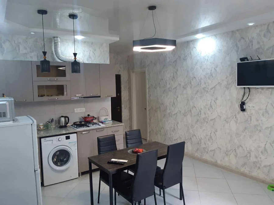Долгосрочная аренда 3-комнатной квартиры в Bagrationi District