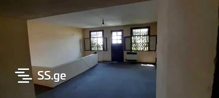 4 room Flat For Sale. Chugureti