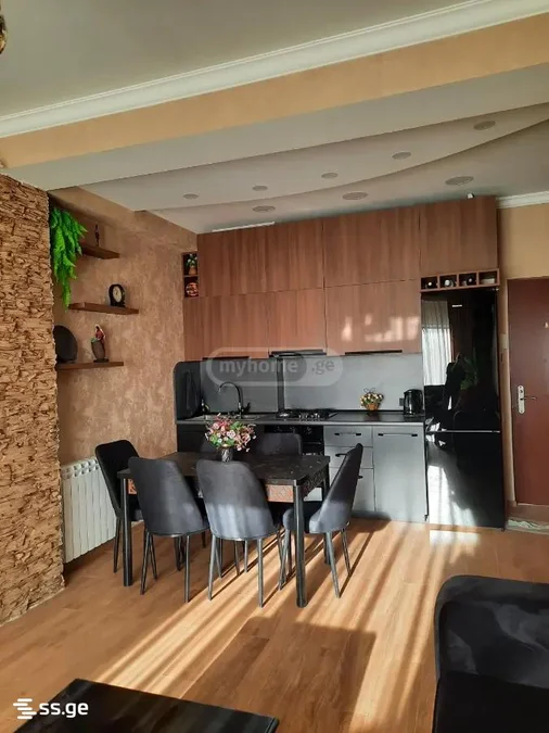Коммерческое помещение на улица Цотне Дадиани Nadzaladevi