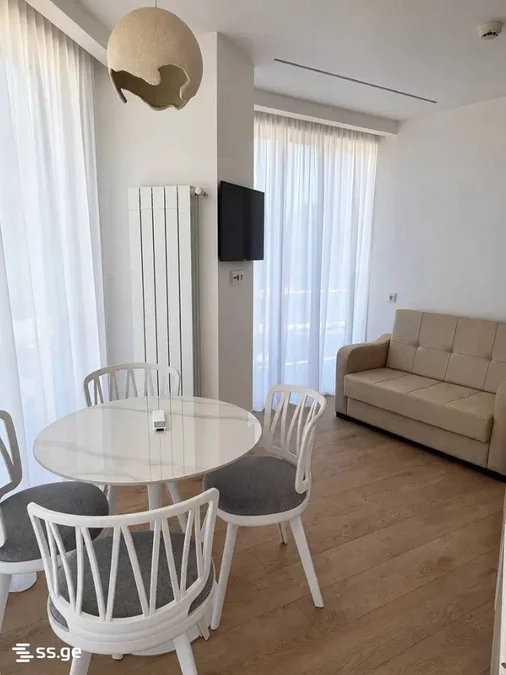 3-комнатная квартира с ремонтом, Новый Бульвар, $130,000