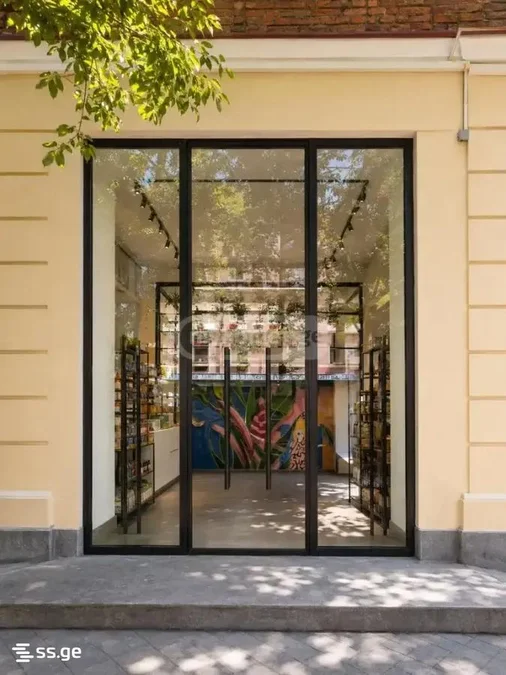 Commercial space For Rent