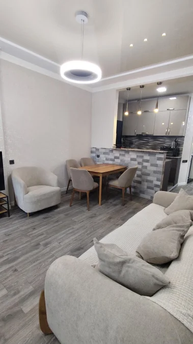 Новая волна: 3-комнатная, 65.0 м²