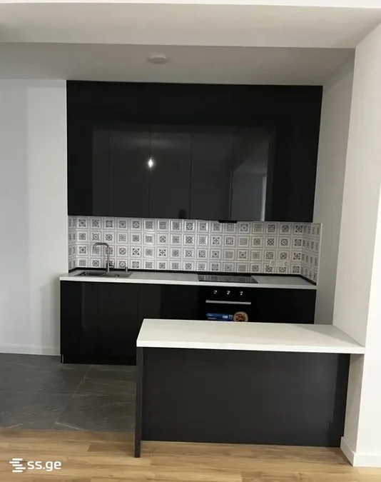 4 room Flat For Rent. Vake