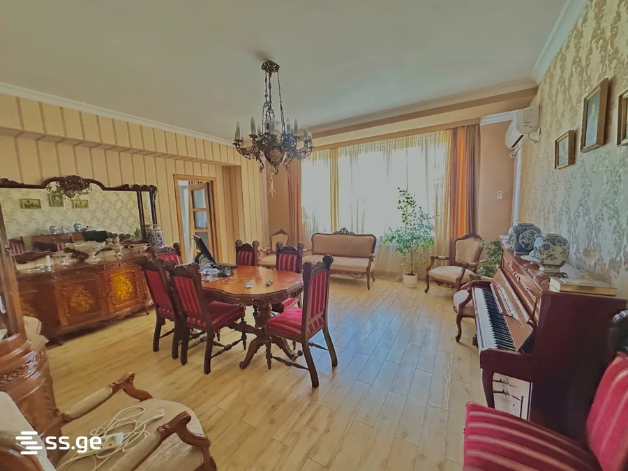 4-комнатная квартира Продаётся. Сабуртало