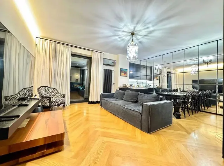 Квартира в Ваке, 4 комнаты, 3 спальни, $2400