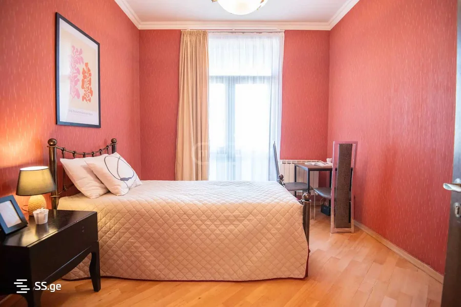 3 room Flat Daily rent. Vake