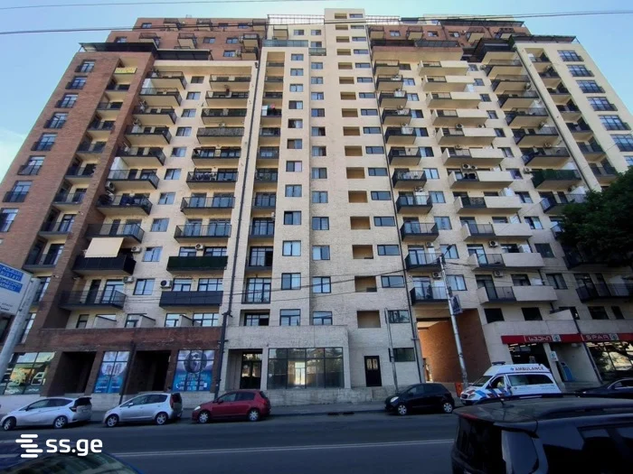 3-комнатная квартира в Тбилиси