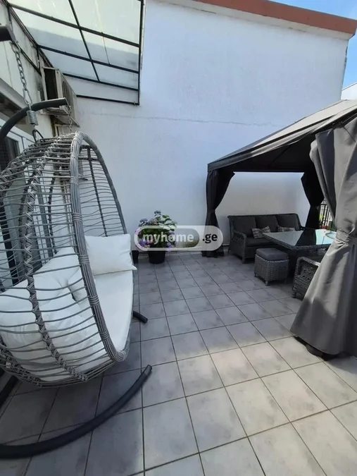 3-комнатная квартира, 80 м², ул. Реваза Комахидзе