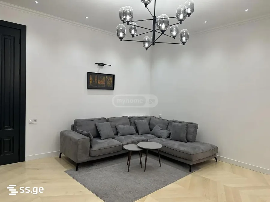 Паркинг на улица Ираклия Абашидзе 31 Vake